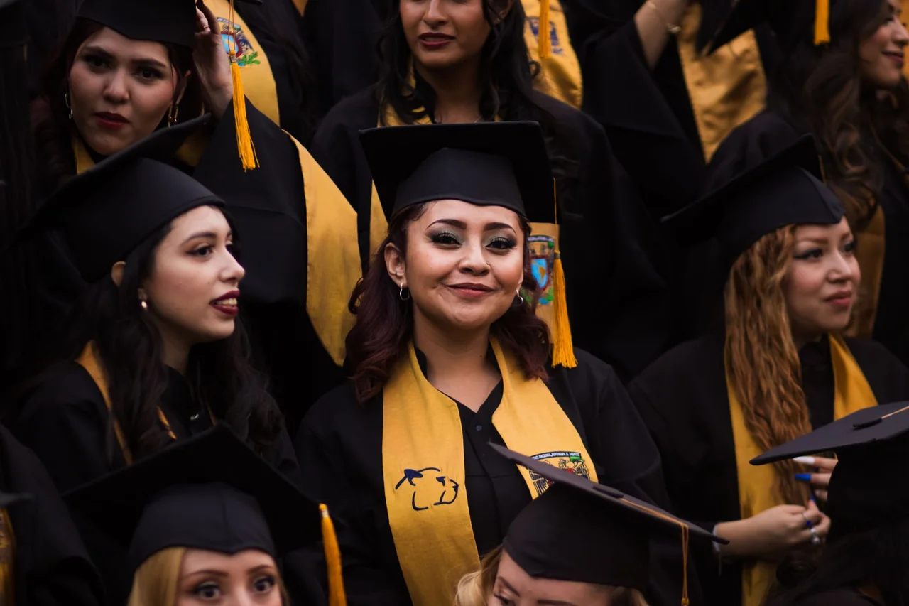Estudiantes de graduación universitaria